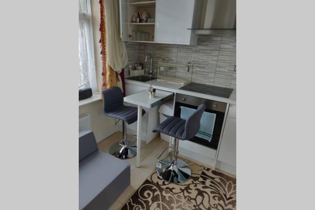 Luxury Apartment In Birmingham With Free Parking. Exterior foto