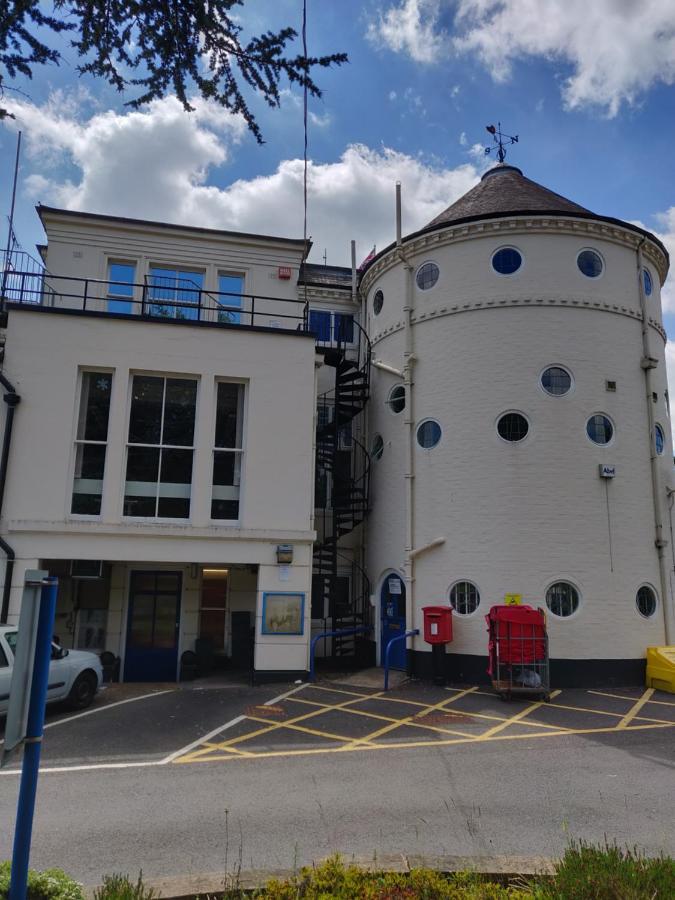 Luxury Apartment In Birmingham With Free Parking. Exterior foto
